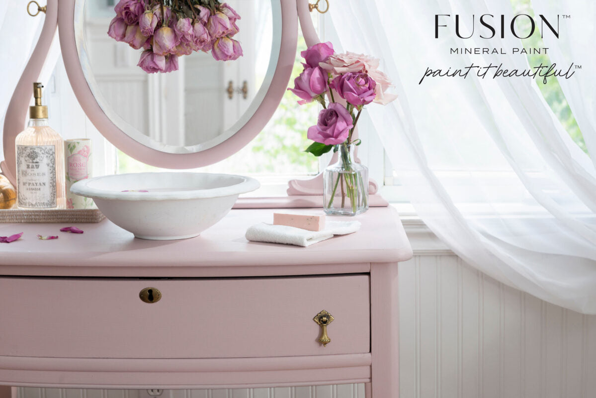 Detalle tocador Rose Water rosa neutro Fusion Mineral Paint