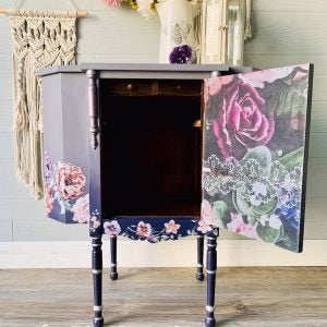 Detalle del papel tissue decoupage Dark Lace Floral – encajes oscuros y motivos florales vintage de cerca, Redesign with Prima
