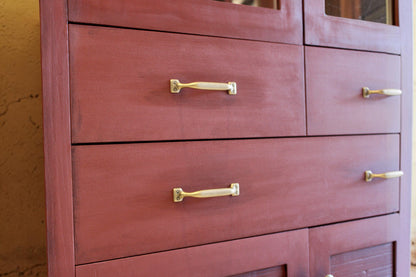 Tiradores clásicos de latón de aparador vintage mid century restaurado – Anaqa Design