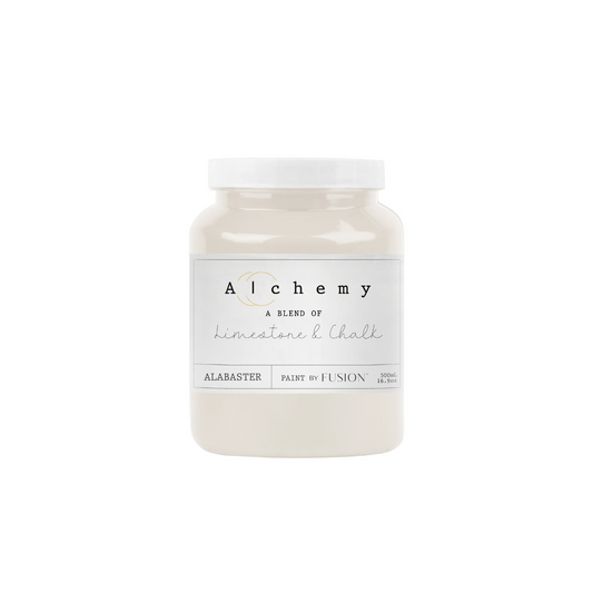 Bote Alchemy by Fusion Alabaster 500ml, pintura a la tiza taupe greige mate para restauración de muebles, mezcla de limestone y chalk