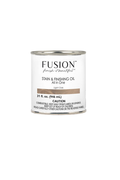 Bote de Aceite Fusion Stain and Finishing Oil Light Oak de 237 ml en tono roble claro para teñir, acondicionar y proteger madera