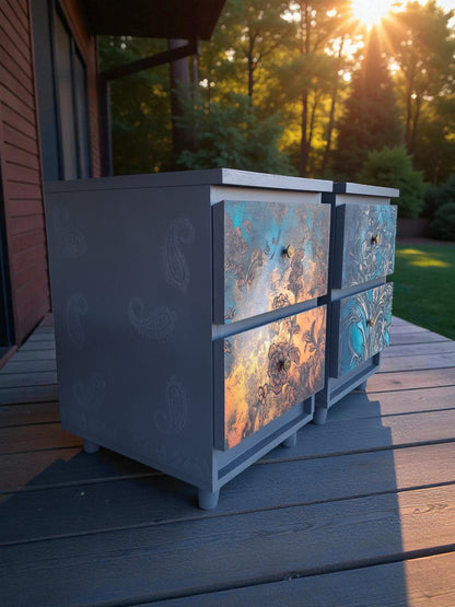 Mid-Century Nightstands with Floral Fronts – Perfect for Bedroom or Living Room / Mesitas MCM con Frentes Florales – Para Dormitorio o Salón