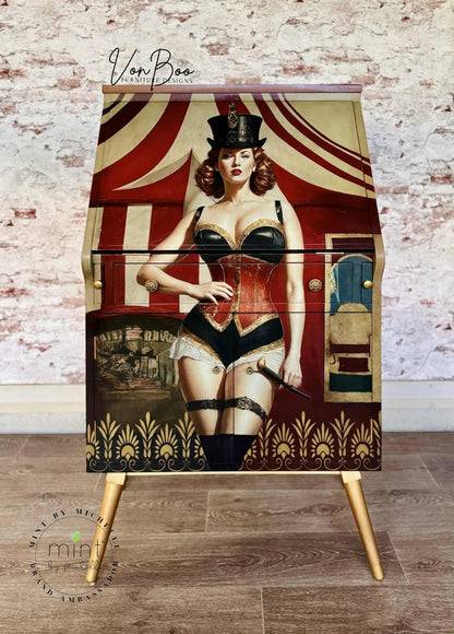 Diseño Carnival Queen - papel decoupage premium para upcycling y manualidades 
