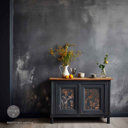 Transferencia decorativa Bird Watching Kacha en aparador gris antracita restaurado - motivos cobre con pájaros y botanicals - Re-Design with Prima