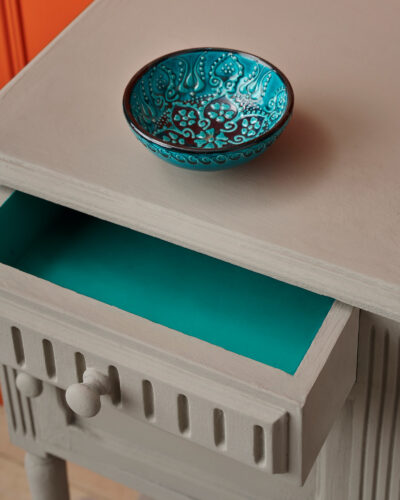 French Linen - Annie Sloan CHALK PAINT TM decorative paint