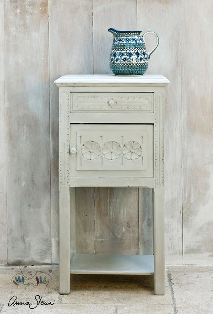 Paris Grey - Annie Sloan CHALK PAINT TM decorative paint