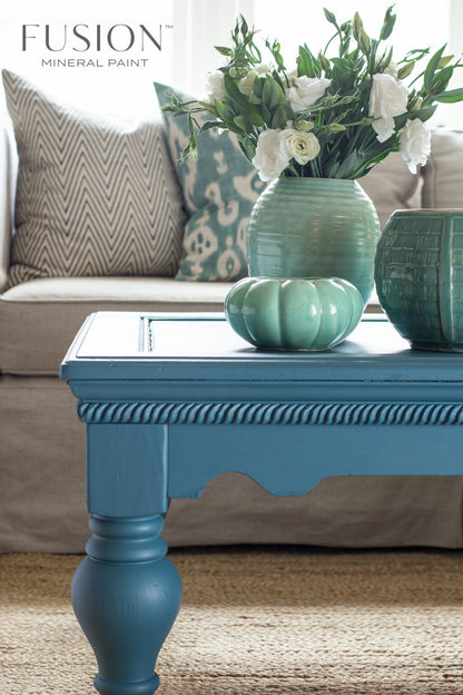 Mueble pintado con Fusion Mineral Paint Seaside azul costero